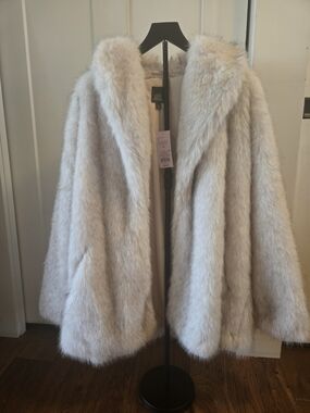 wild fable Cream Faux Fur Coat with Plush Collar
